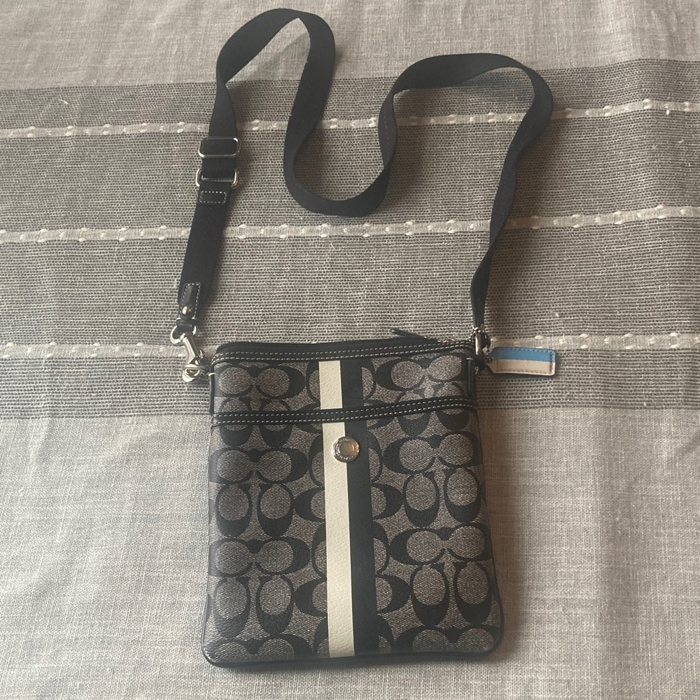 Genuine Coach Heritage Signature Strip Chelsea   Black and Gray Crossbody Bag